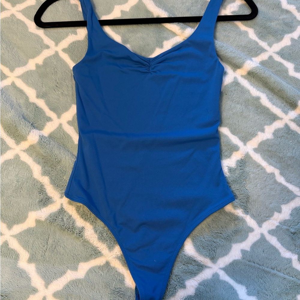 NWOT Babaton Aritzia Bodysuit
